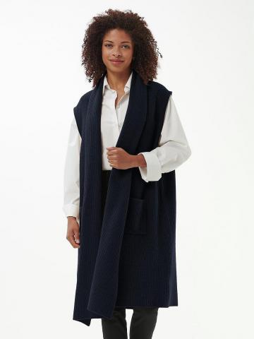 Вязаная жилетка