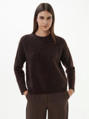 Пуловер с круглым вырезом