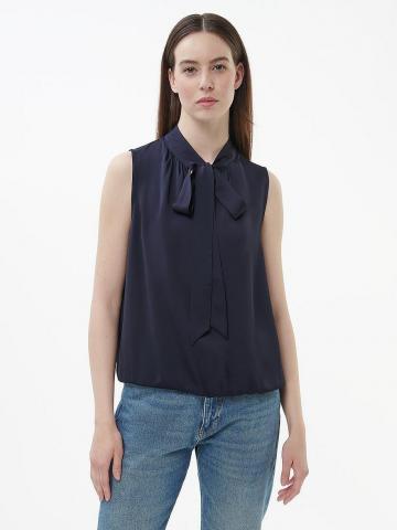 Блузка без рукавов