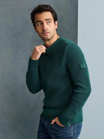 Пуловер с круглым вырезом