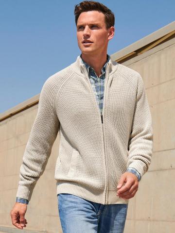 Вязаная кофта