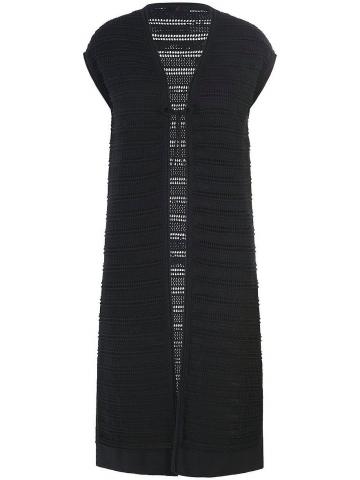 Вязаная жилетка