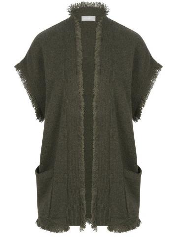 Вязаная жилетка