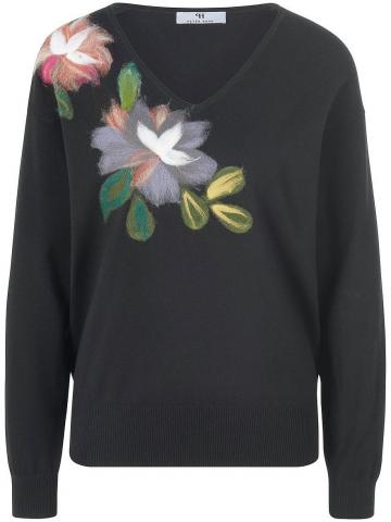 Пуловер с вырезом V