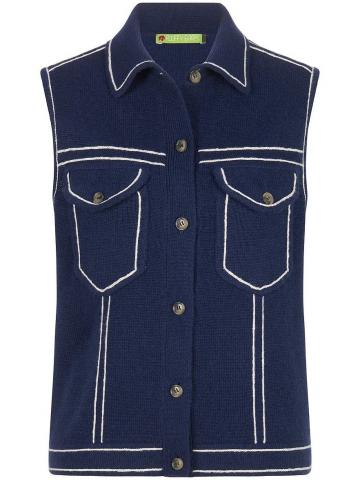 Вязаная жилетка