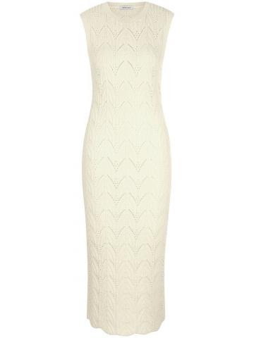 Вязаное платье без рукавов