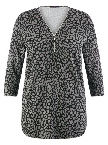 Кофта с вырезом V