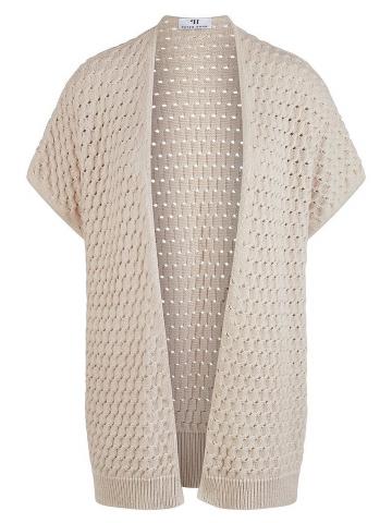 Вязаная жилетка