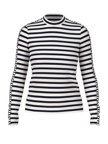 Кофта с круглым вырезом