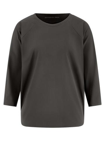 Кофта с круглым вырезом