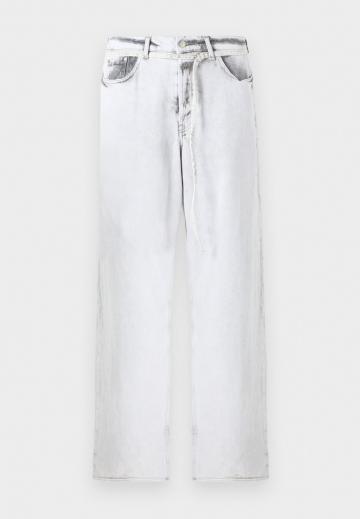 Джинсы бойфренда