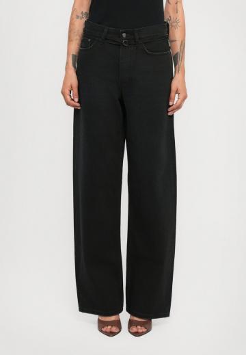 Джинсы бойфренда