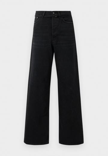 Джинсы бойфренда