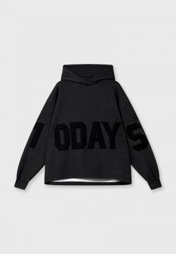 Пуловер с капюшоном