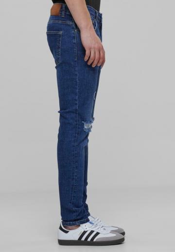 Узкие джинсы