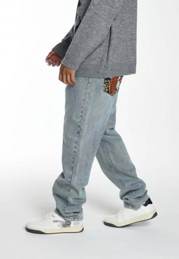 Прямые джинсы