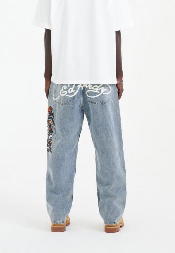 Прямые джинсы