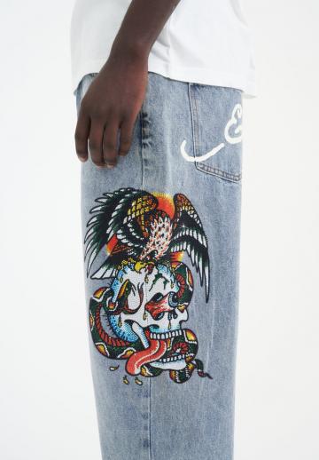 Прямые джинсы