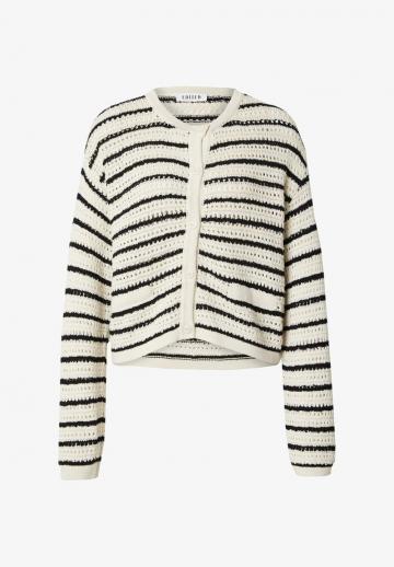 Вязаная кофта