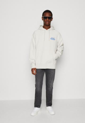 Пуловер с капюшоном