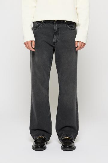 Клешеные джинсы