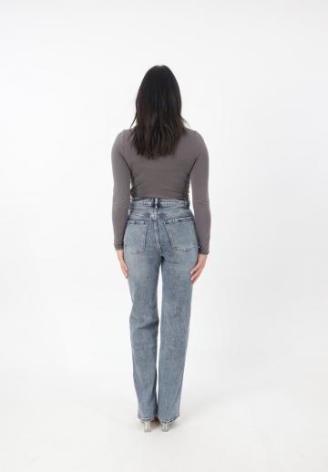 Прямые джинсы