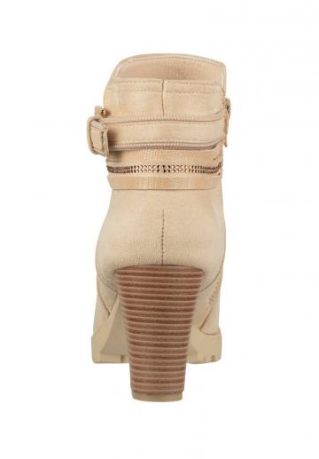 Полусапожки на высоком каблуке