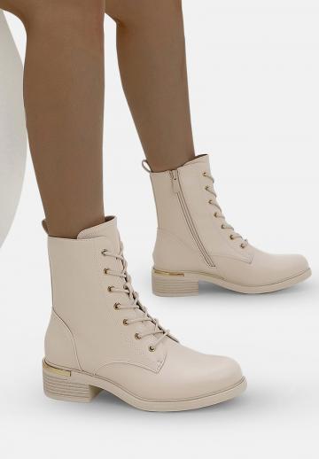 Ботинки на шнуровке