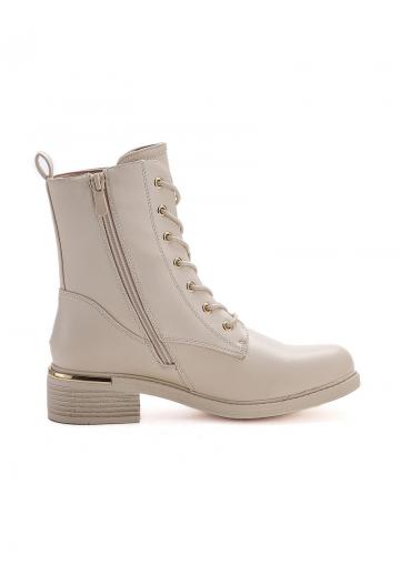 Ботинки на шнуровке