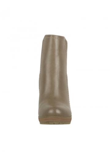 Полусапожки на высоком каблуке