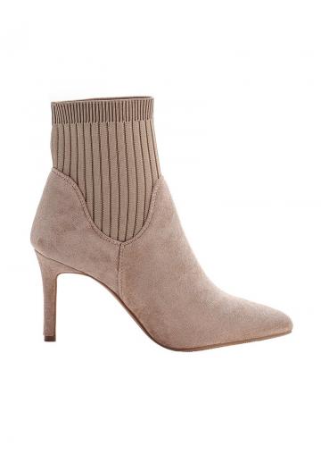 Высокие сапоги