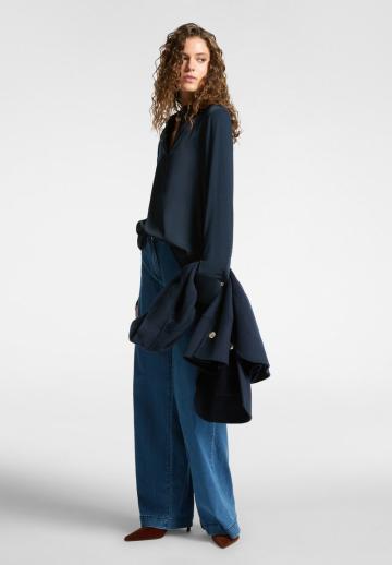 Атласная блузка