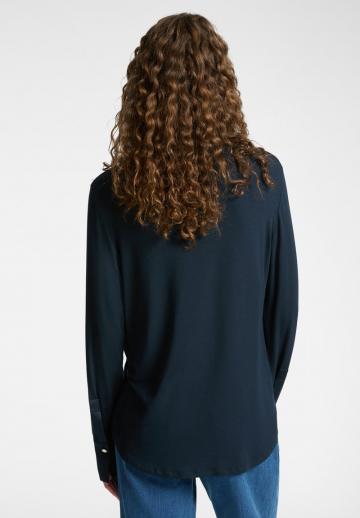 Атласная блузка