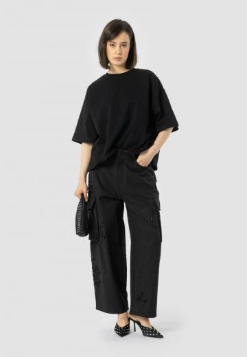 Брюки с накладными карманами