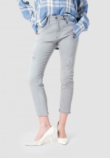 Короткие джинсы