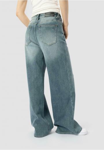 Свободные джинсы