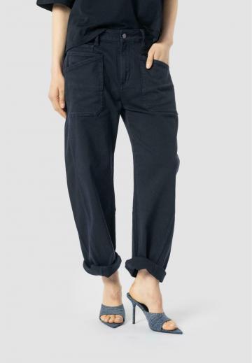 Короткие джинсы