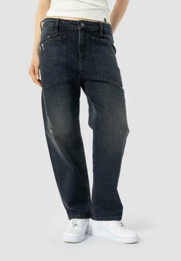 Джинсы