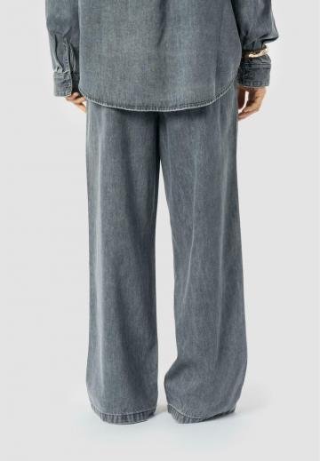 Свободные джинсы