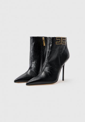 Высокие сапоги