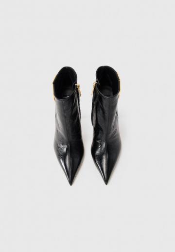 Высокие сапоги