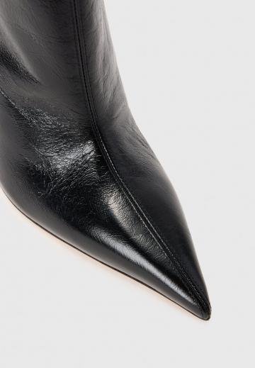 Высокие сапоги