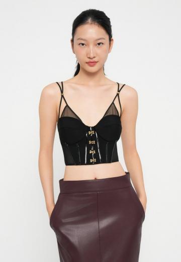 Топ на бретельках