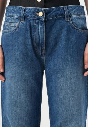 Узкие джинсы