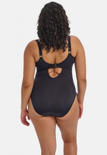 Слитный купальник