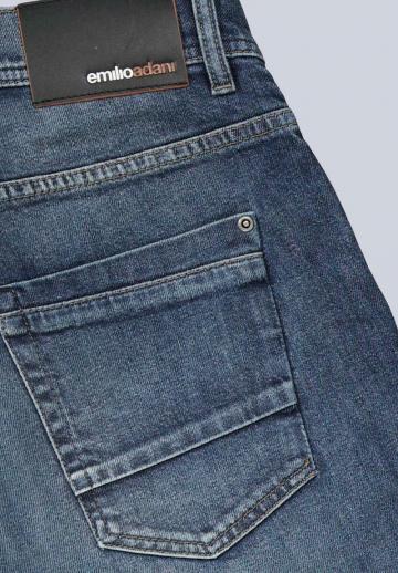 Узкие джинсы