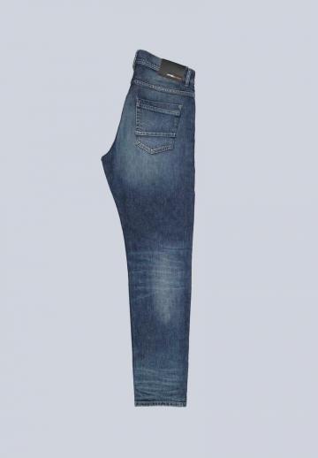 Узкие джинсы