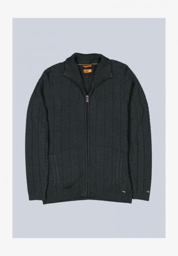 Вязаная кофта