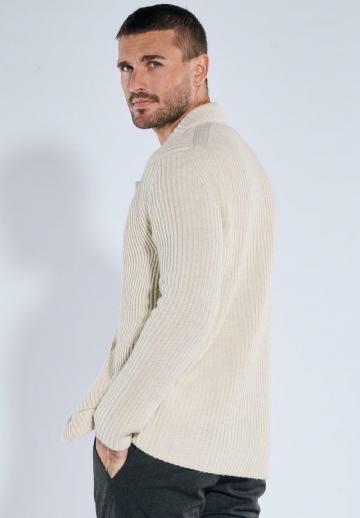 Вязаная кофта