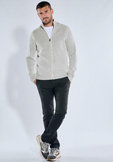 Вязаная кофта